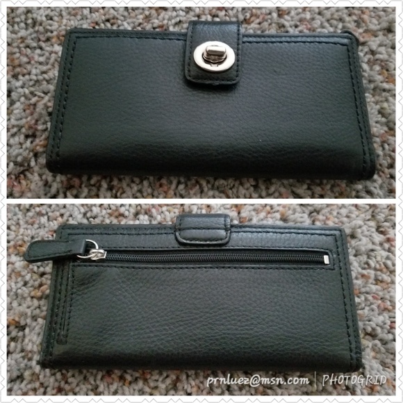 Coach Handbags - Coach Wallet